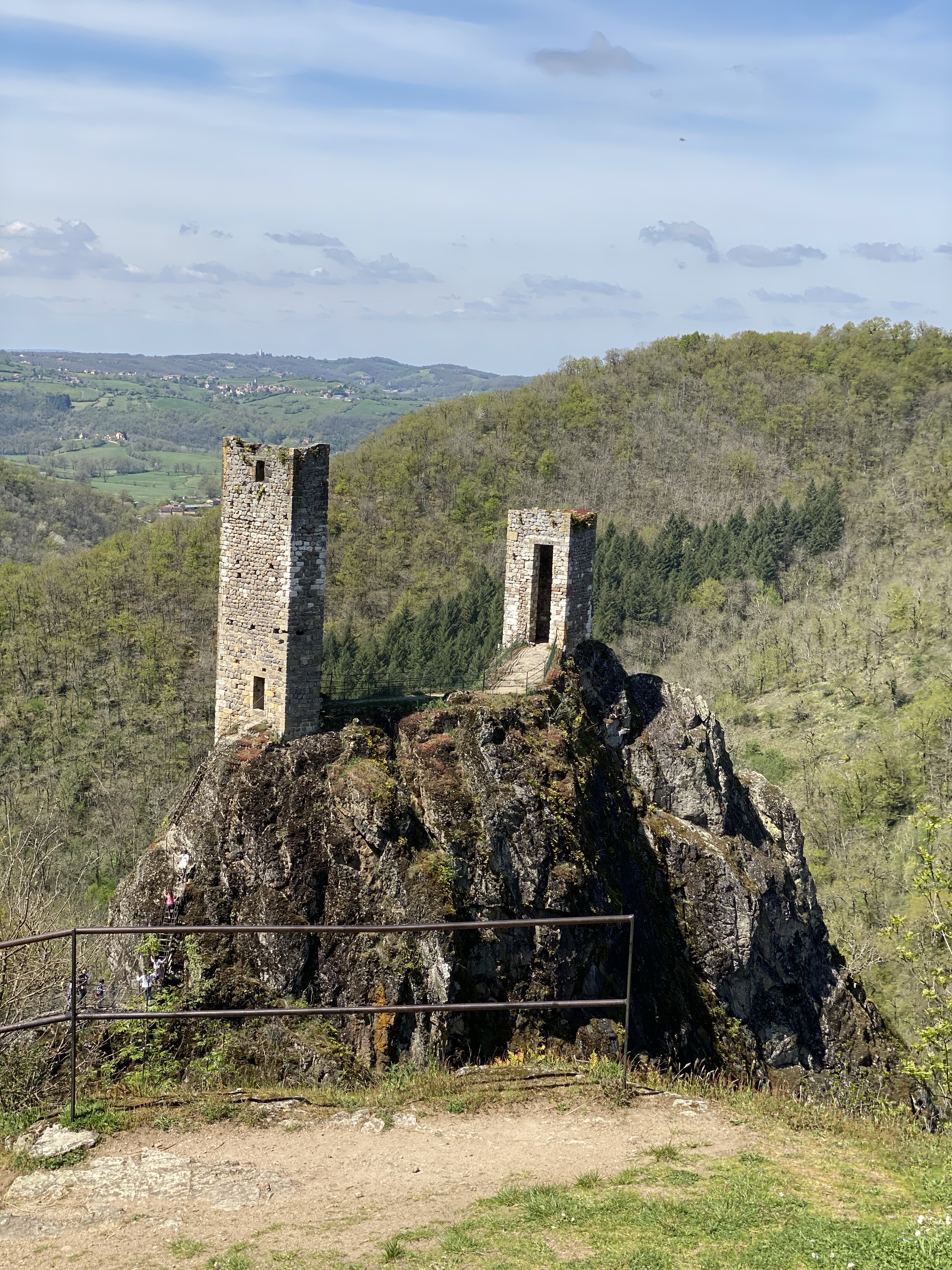 Le château inférieur de Peyrusse-le-Roc